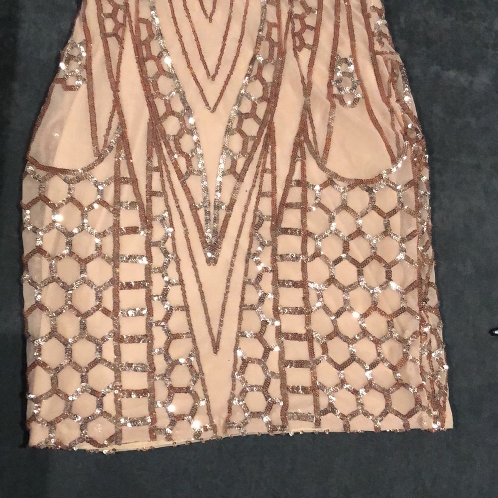 Windsor Glamour Dress - Picture 16 of 16
